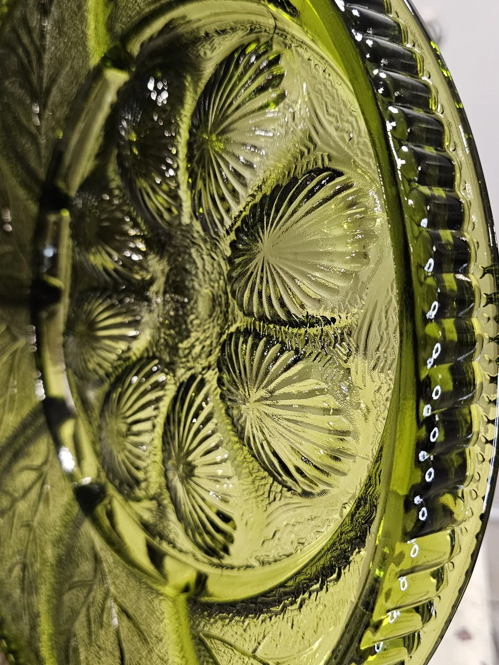 Vintage Indiana Glass Avocado Green Pebble Leaf Deviled Egg Relish Platter 13